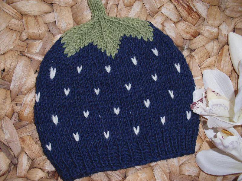 Kindermütze Blaubeere - 100% Wolle Einzelstücke in 2 Größen Handgestrickt von BerryBox