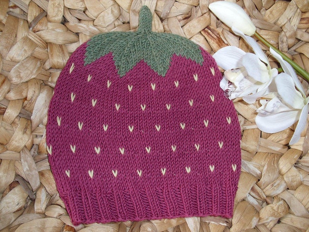 Mütze "Pflaume" Aus 100% Wolle - Handgestrickt in Wunschgröße Erdbeere Plum von BerryBox