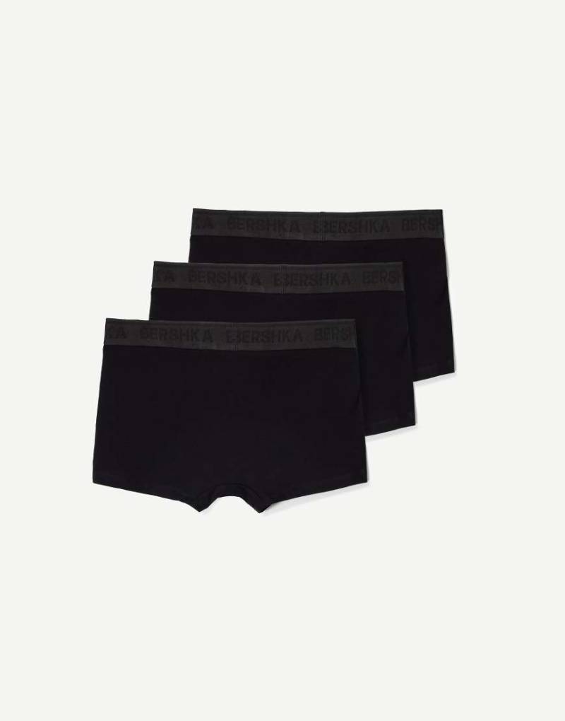 Bershka - 3er-Pack Boxershorts in Schwarz mit bedrucktem Bund von Bershka