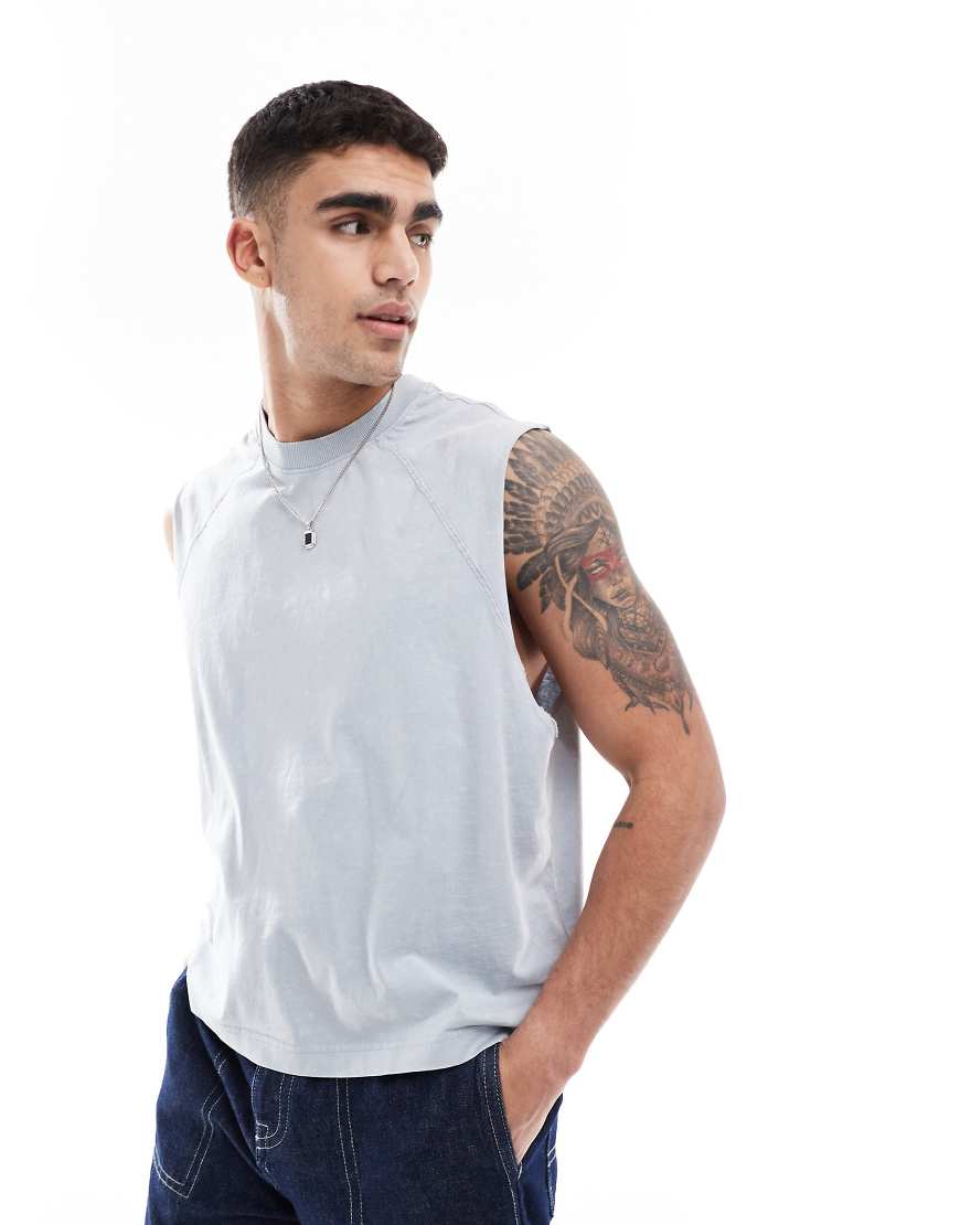 Bershka - Ärmelloses Oberteil in Grau von Bershka