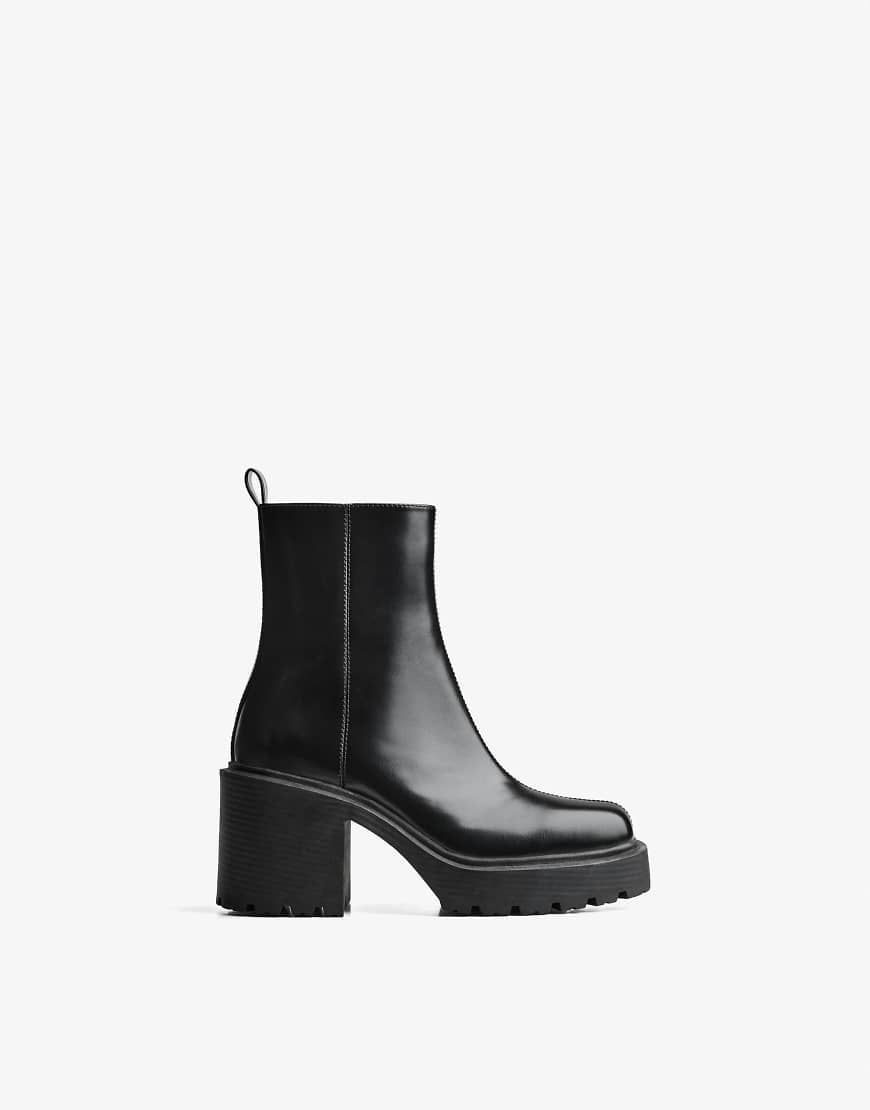 Bershka - Ankle Boots in Schwarz mit eckiger Zehenpartie von Bershka