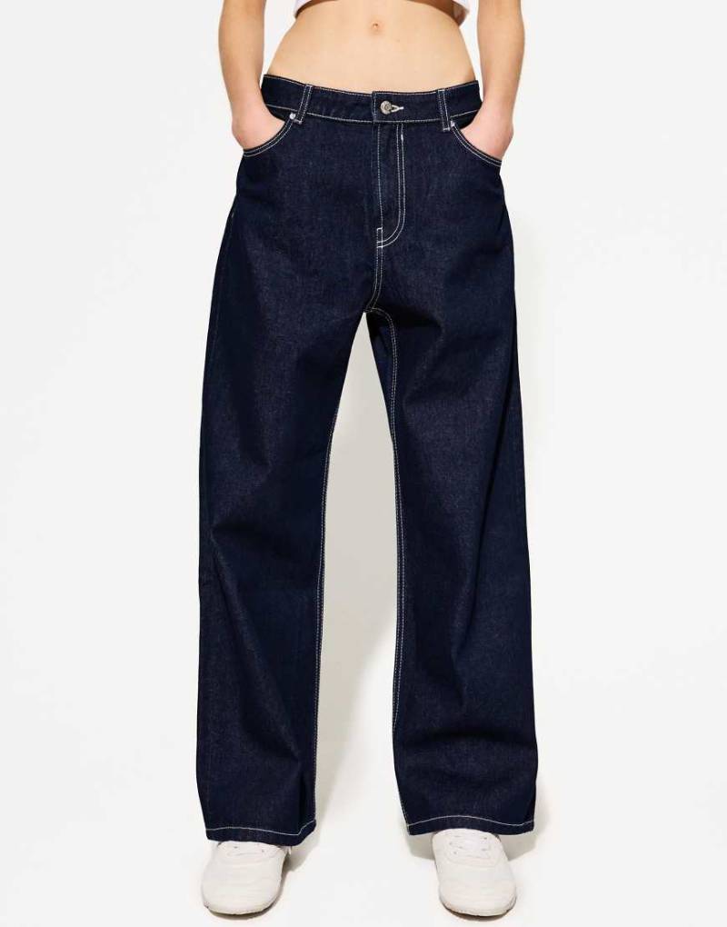 Bershka - Baggy-Jeans in Blau-Marineblau von Bershka