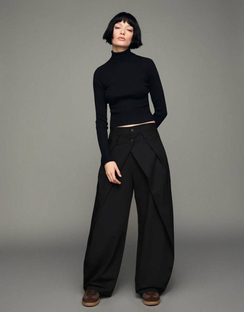 Bershka - Barrel-Hose in Schwarz mit Abnähern von Bershka