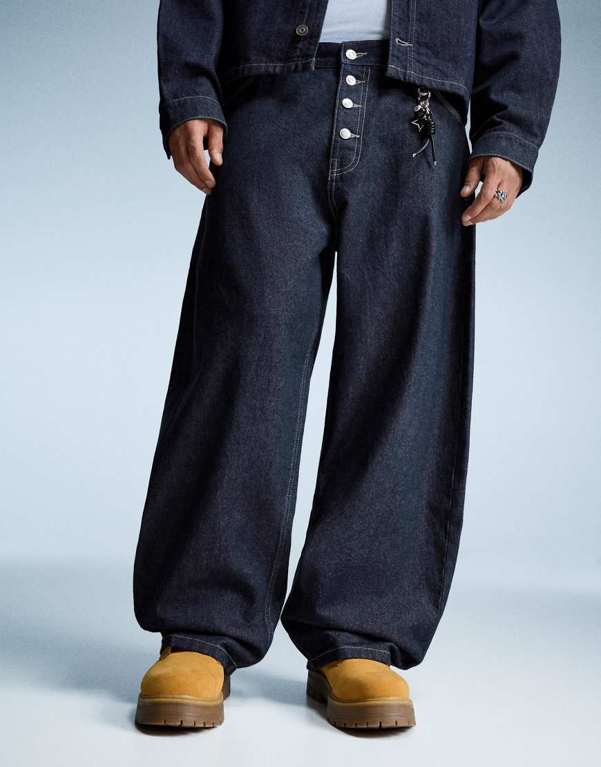 Bershka - Barrel-Jeans in Blau-Marineblau von Bershka