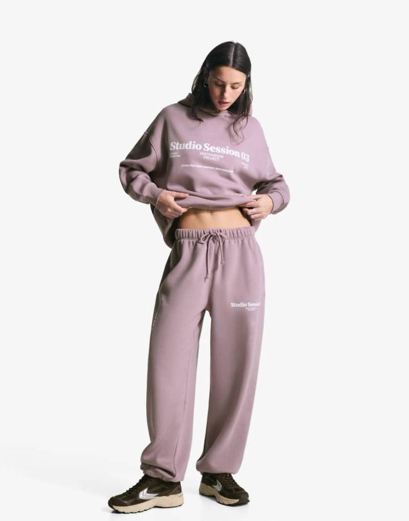 Bershka - Bedruckte Jogginghose in Lila von Bershka