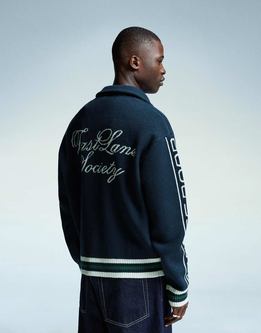 Bershka - Bestickte Jacke in Jeansblau mit Reißverschluss von Bershka