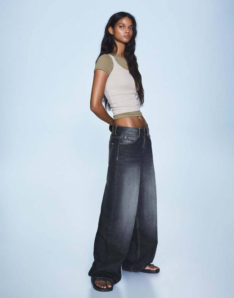 Bershka - Boyfriend-Jeans in Schwarz Bershka - Boyfriend-Jeans in Schwarz von Bershka