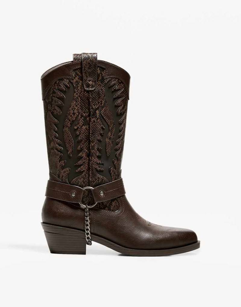Bershka - Cowboy-Stiefel in Braun mit Animal-Print von Bershka
