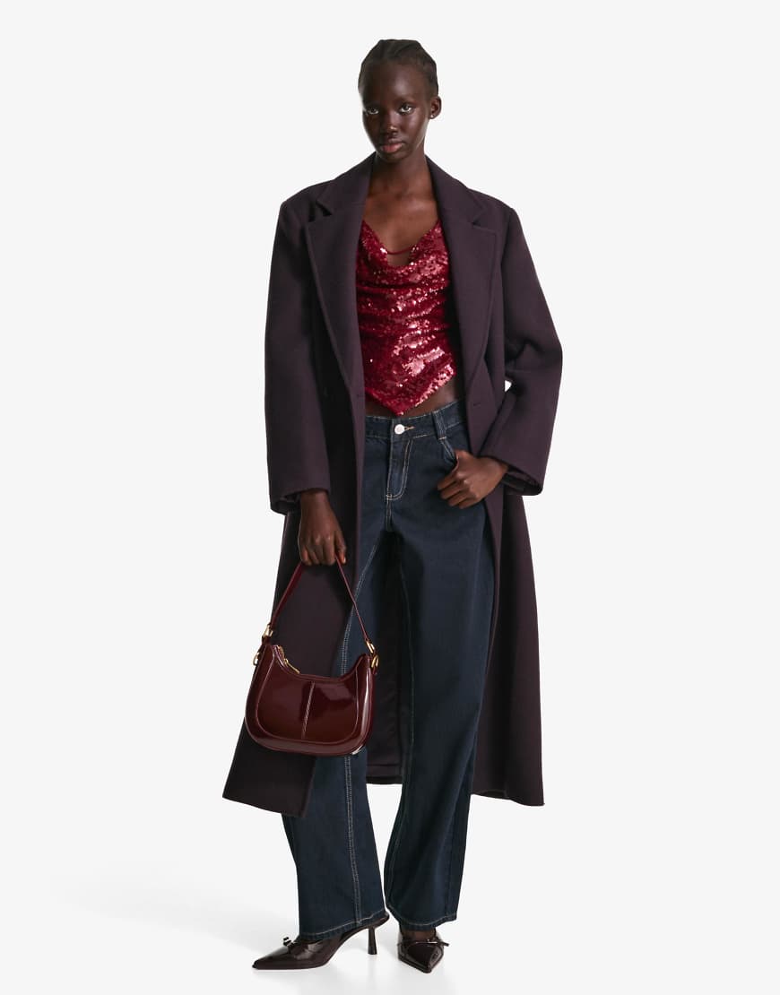 Bershka - Drapiertes Paillettenoberteil in Rot mit Neckholder von Bershka