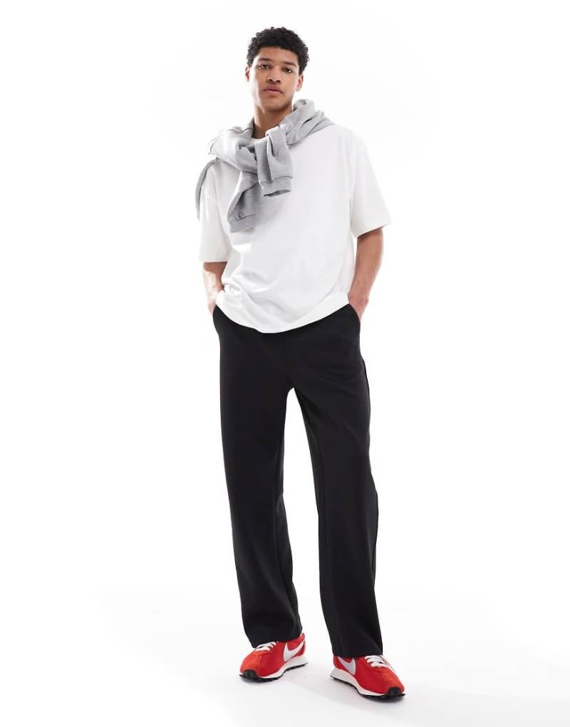 Bershka - Elegante Jogginghose in Schwarz mit weitem Bein von Bershka