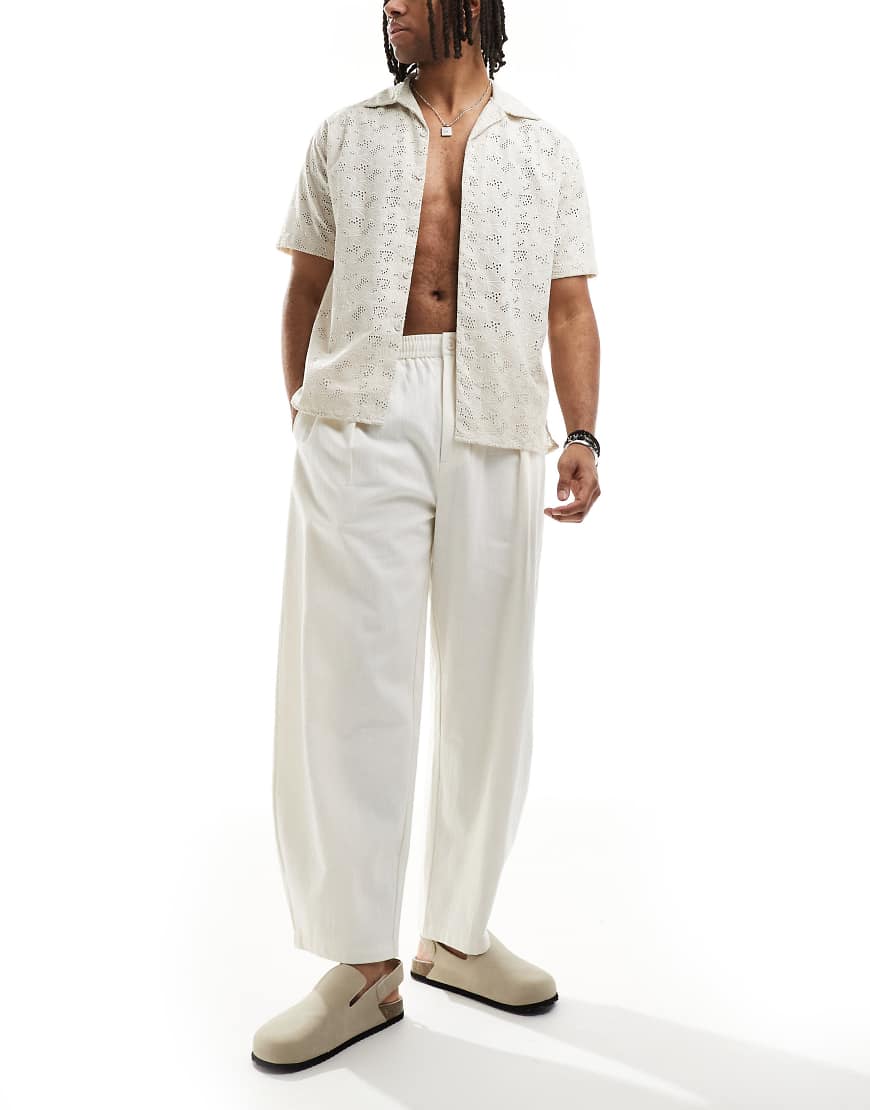 Bershka - Elegante Leinen-Hose in Ecru mit Ballon-Schnitt-Neutral Bershka - Elegante Leinen-Hose in Ecru mit Ballon-Schnitt-Neutral von Bershka