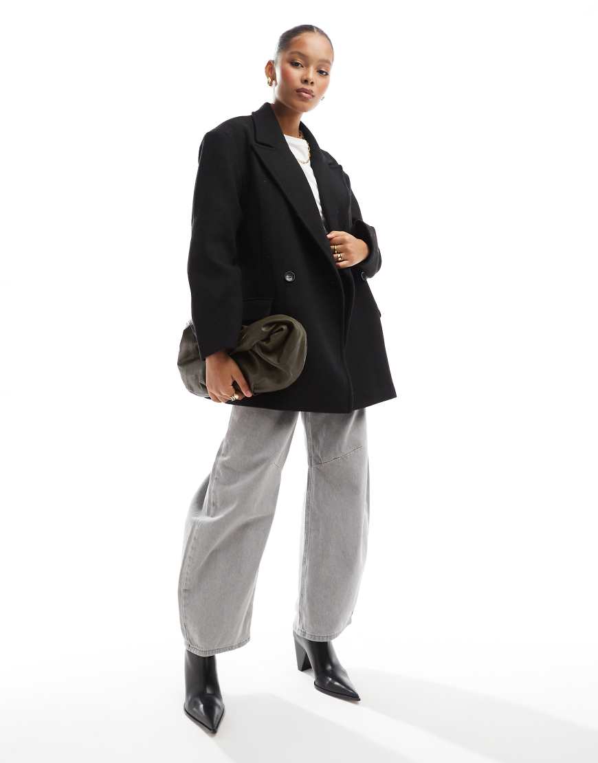 Bershka - Eleganter Oversize-Mantel in Schwarz mit kastigem Schnitt von Bershka