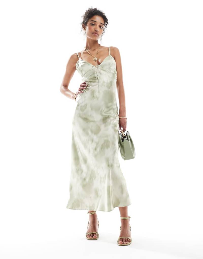 Bershka - Gemustertes Satin-Maxikleid in Grau von Bershka