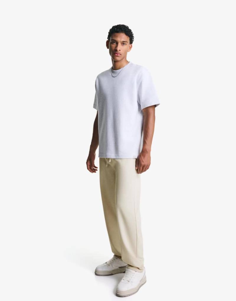 Bershka - Gerade geschnittene, elegante Jogginghose in Weiß von Bershka