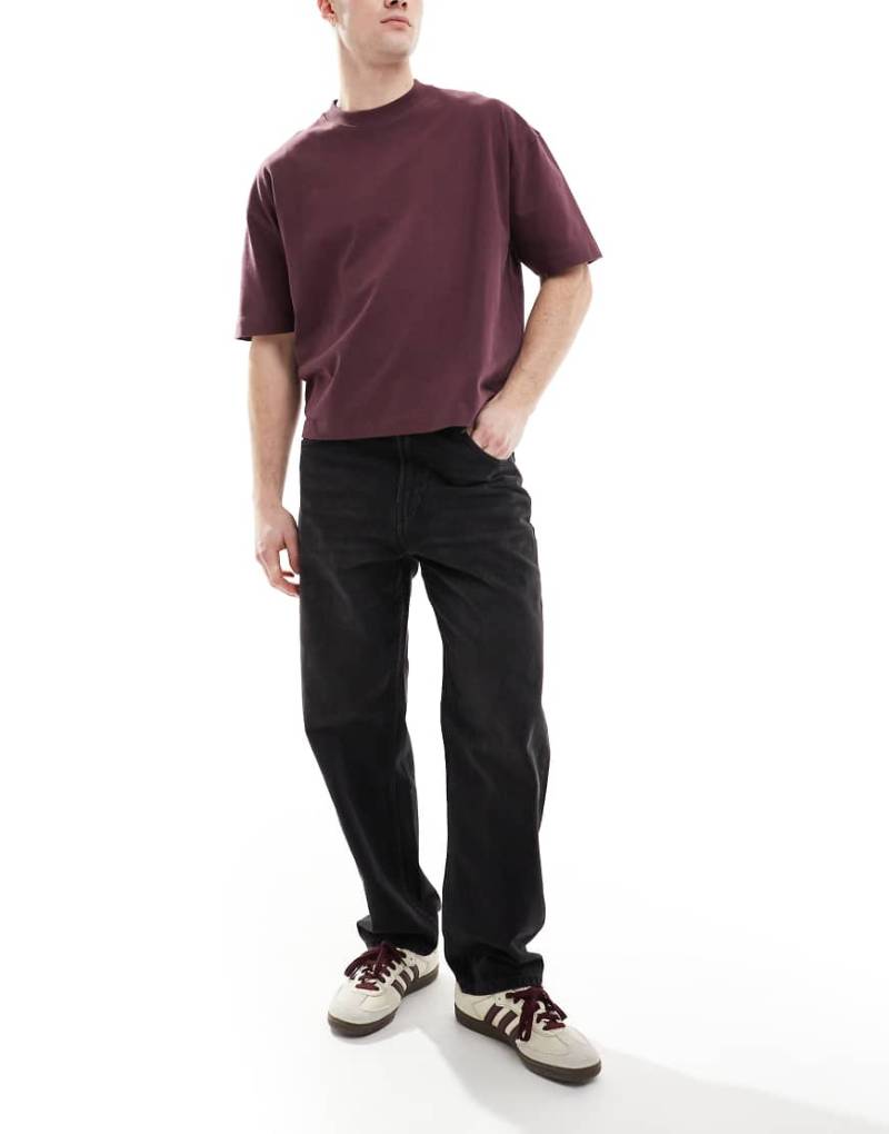 Bershka - Gerade geschnittene Jeans im Stil der 90er in Schwarz von Bershka