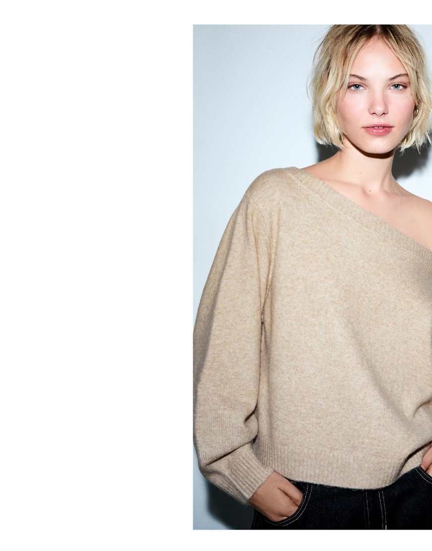 Bershka - Gerippter Pullover in Steinbeige mit Carmen-Ausschnitt-Neutral von Bershka