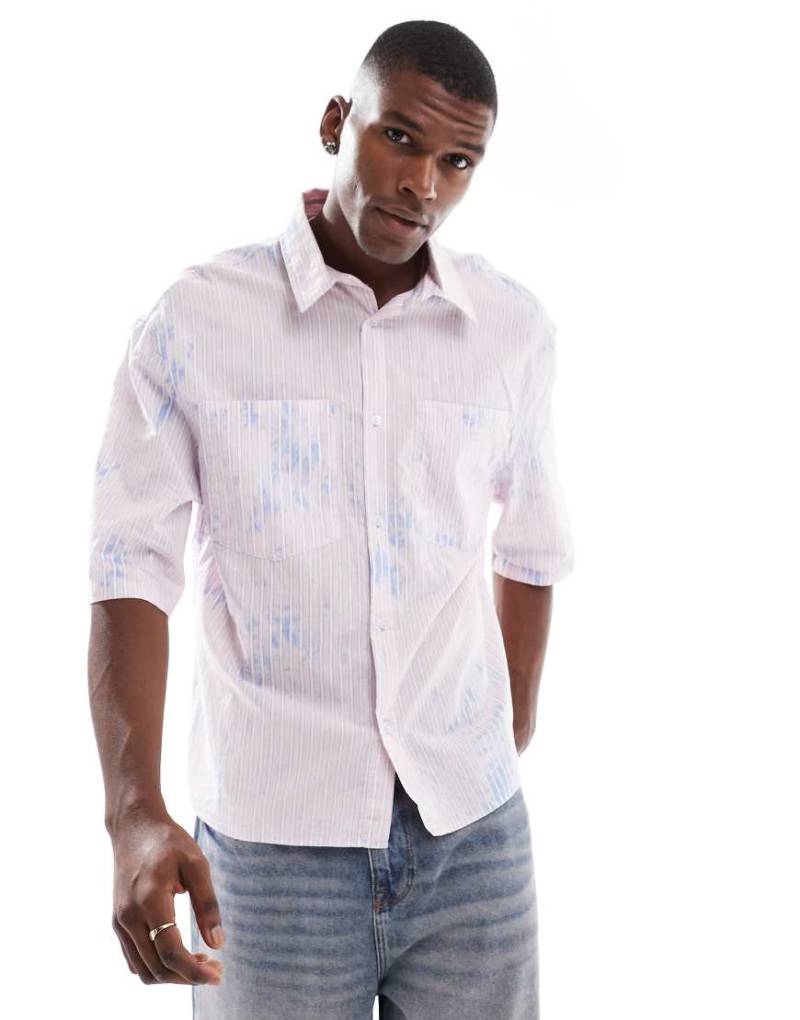 Bershka - Gestreifte Oversize-Hemdbluse in Rosa von Bershka