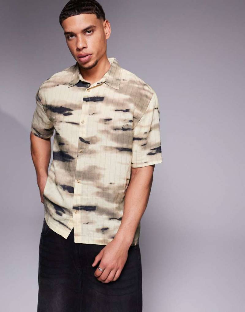 Bershka - Hemd in Braun mit Print und Struktur von Bershka