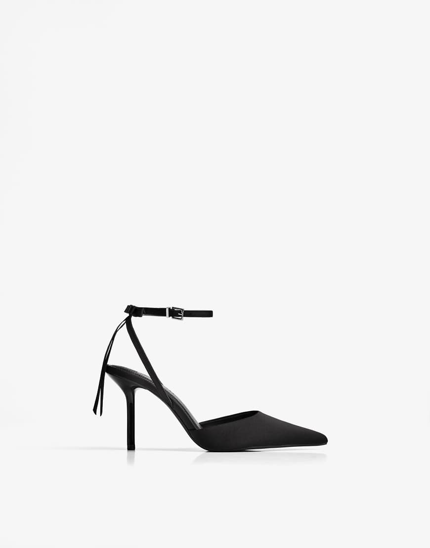 Bershka - High Heels in Schwarz mit Schleifendetail Bershka - High Heels in Schwarz mit Schleifendetail von Bershka