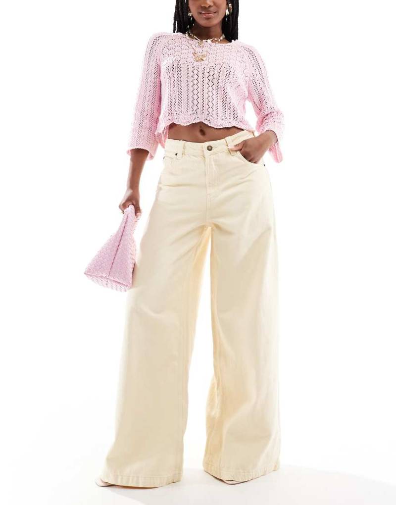 Bershka - Hose aus Baumwolle in Buttergelb mit weitem Bein von Bershka