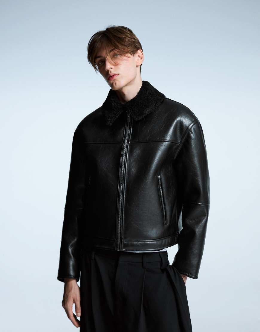 Bershka - Jacke aus Kunstleder in Schwarz von Bershka
