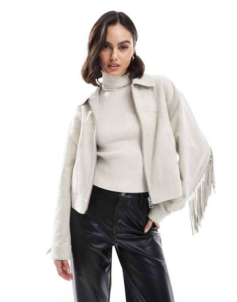 Bershka - Jacke aus Wildlederimitat in Ecru mit Fransendetail-Neutral Bershka - Jacke aus Wildlederimitat in Ecru mit Fransendetail-Neutral von Bershka