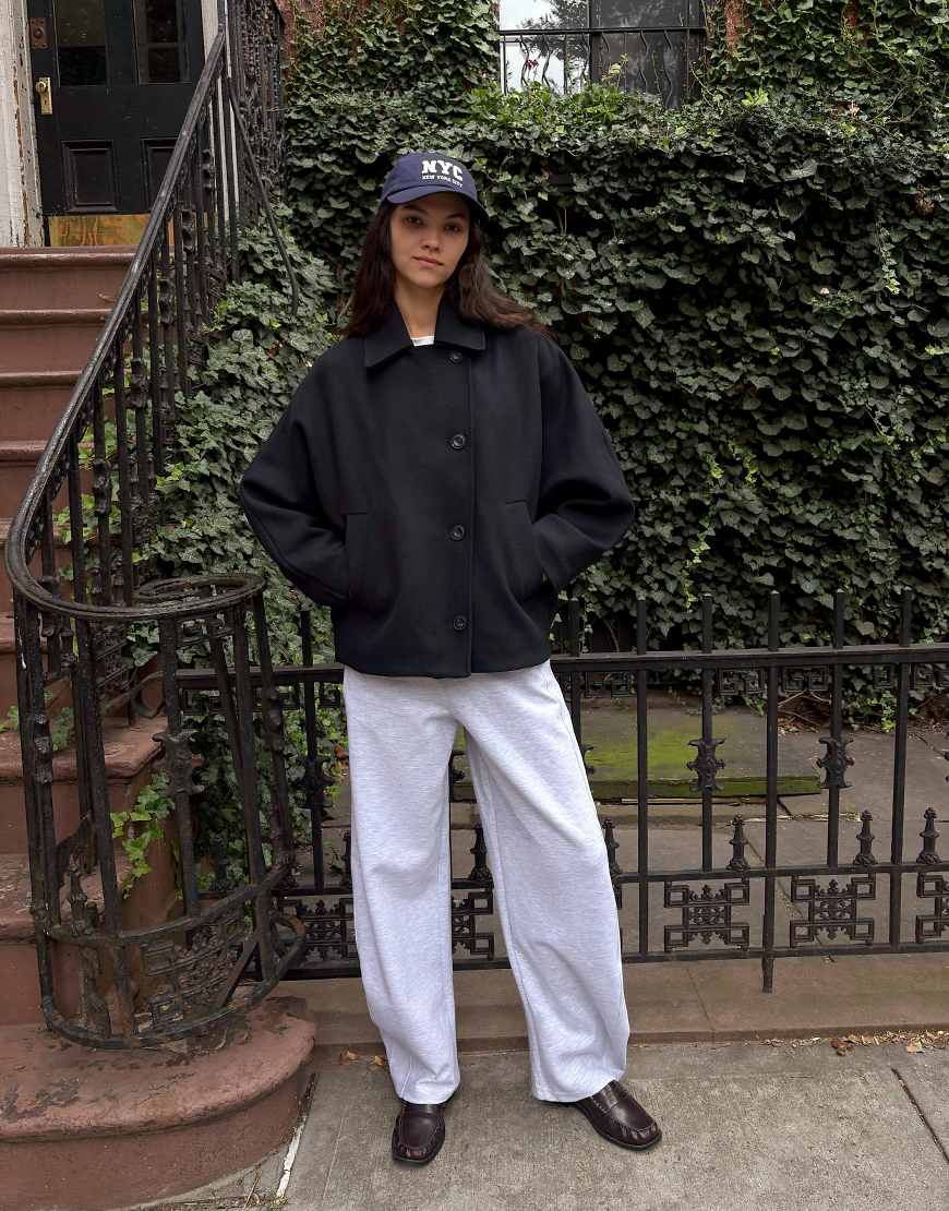 Bershka - Jacke in Blau mit Filzstruktur und Fledermausärmeln-Marineblau von Bershka