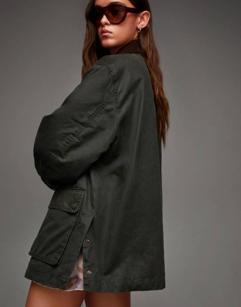 Bershka - Jacke in Khaki mit Kontrastkragen-Grün Bershka - Jacke in Khaki mit Kontrastkragen-Grün von Bershka