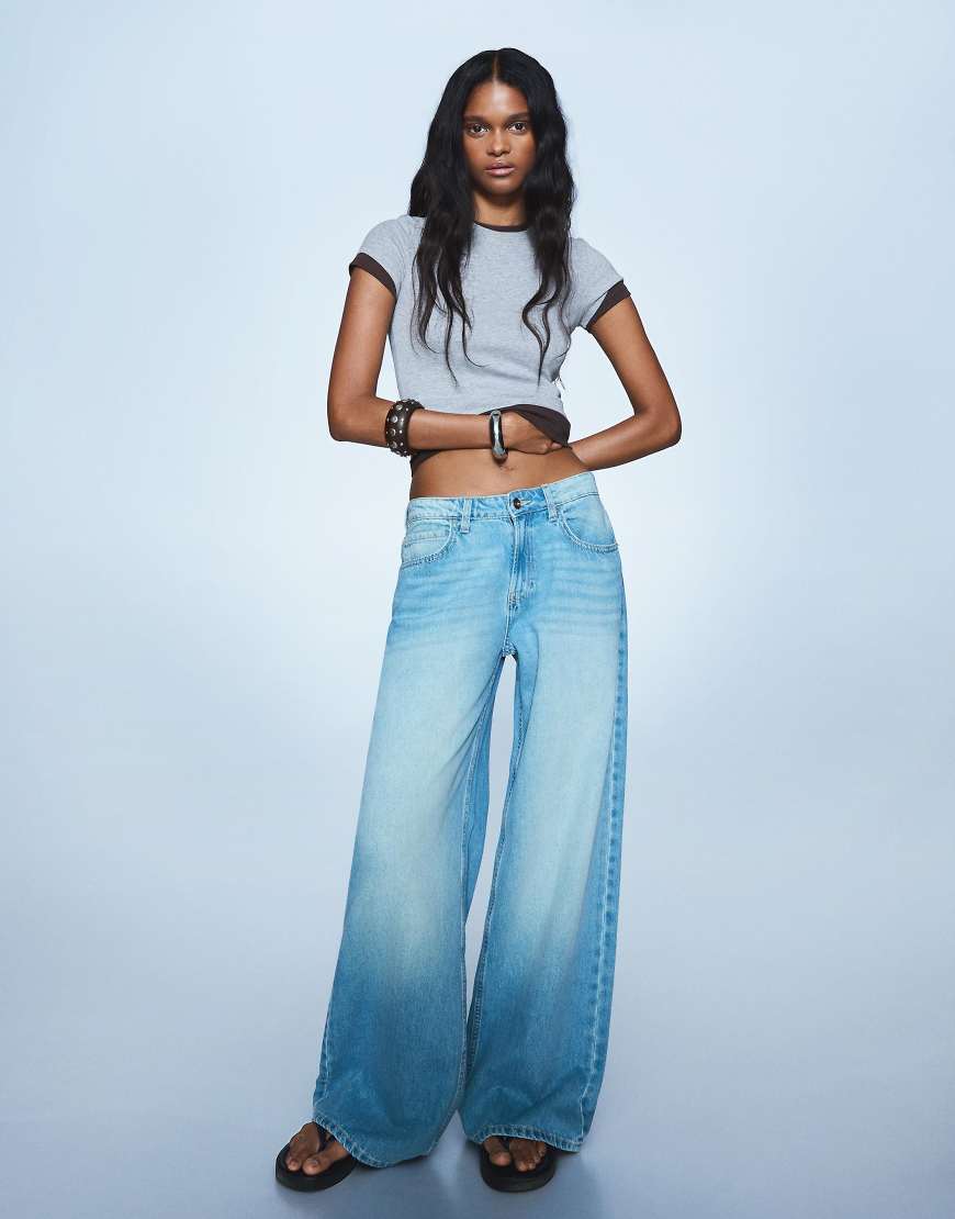 Bershka - Jeans in Blau mit weitem Bein Bershka - Jeans in Blau mit weitem Bein von Bershka