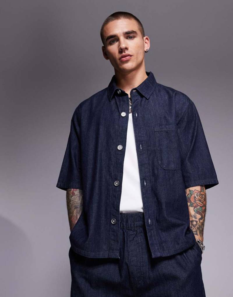 Bershka - Jeanshemd in Indigoblau von Bershka