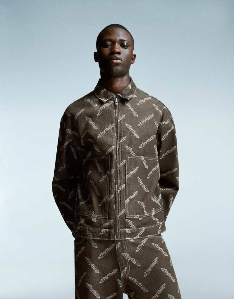 Bershka - Jeansjacke in Braun mit Jacquardmuster-Brown von Bershka