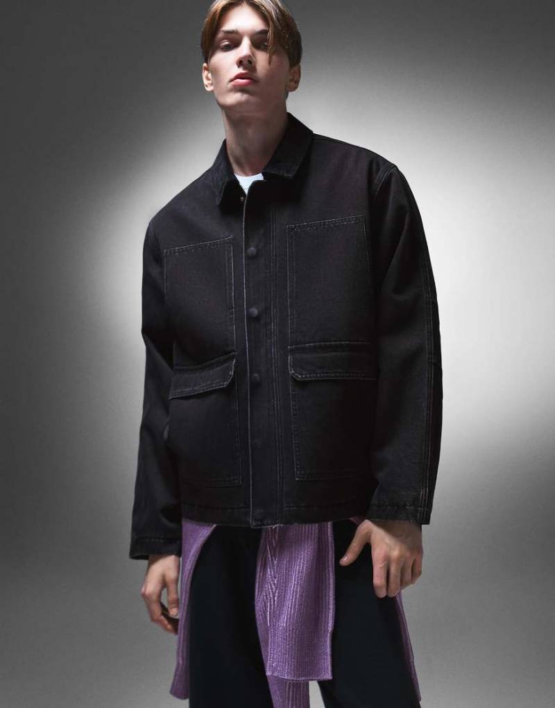 Bershka - Jeansjacke in Schwarz mit Taschen von Bershka