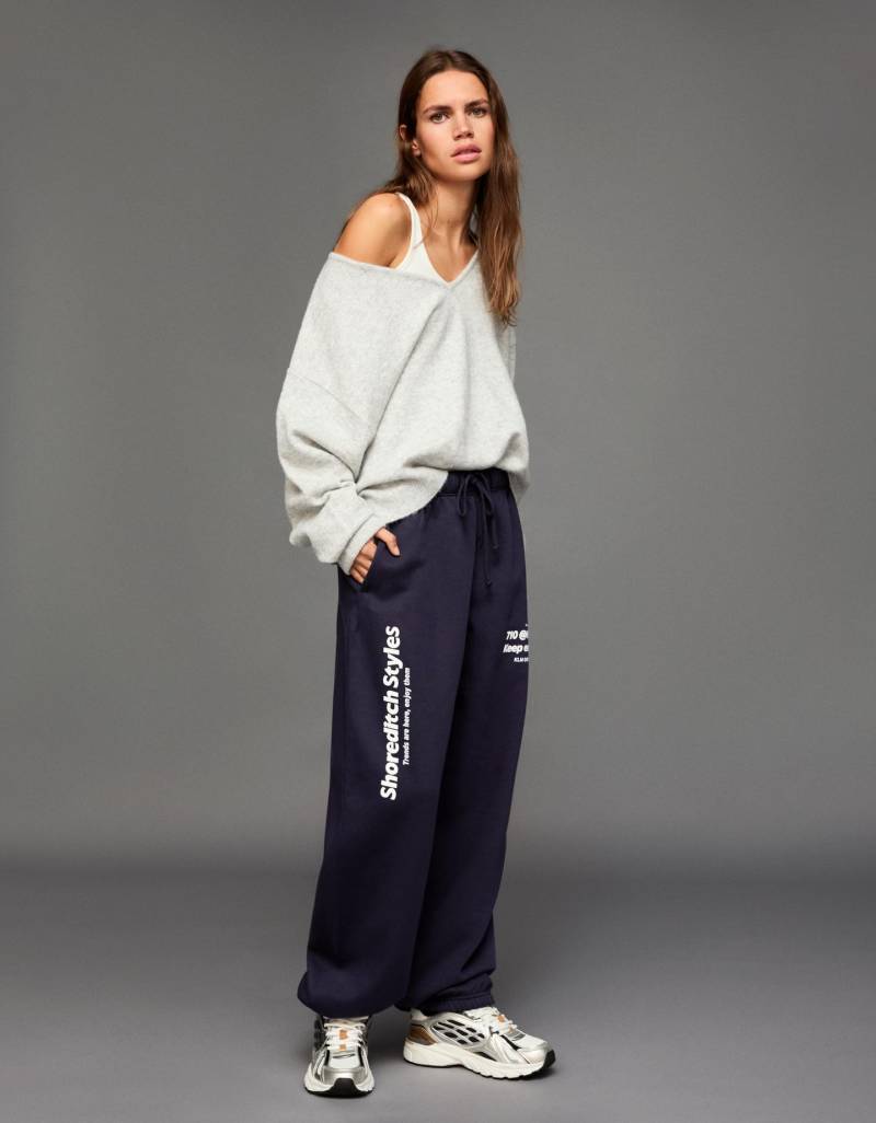 Bershka Jogginghose Aus Plüsch Mit Print Damen Xs Marinenblau von Bershka