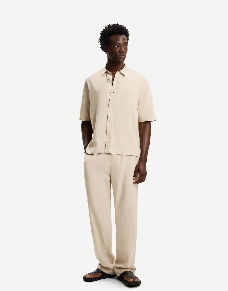 Bershka - Jogginghose aus Leinenmix in Beige mit weitem Bein-Neutral Bershka - Jogginghose aus Leinenmix in Beige mit weitem Bein-Neutral von Bershka