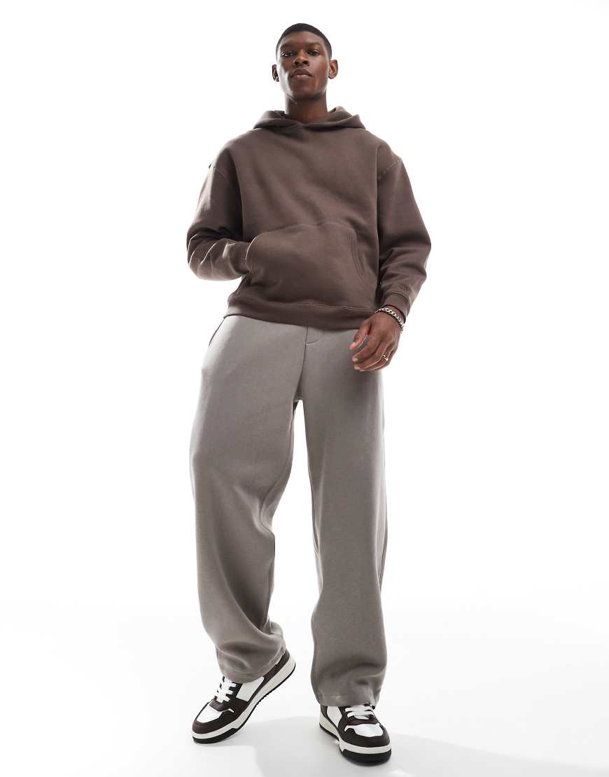 Bershka - Jogginghose in Taupe mit Ballonschnitt-Neutral Bershka - Jogginghose in Taupe mit Ballonschnitt-Neutral von Bershka