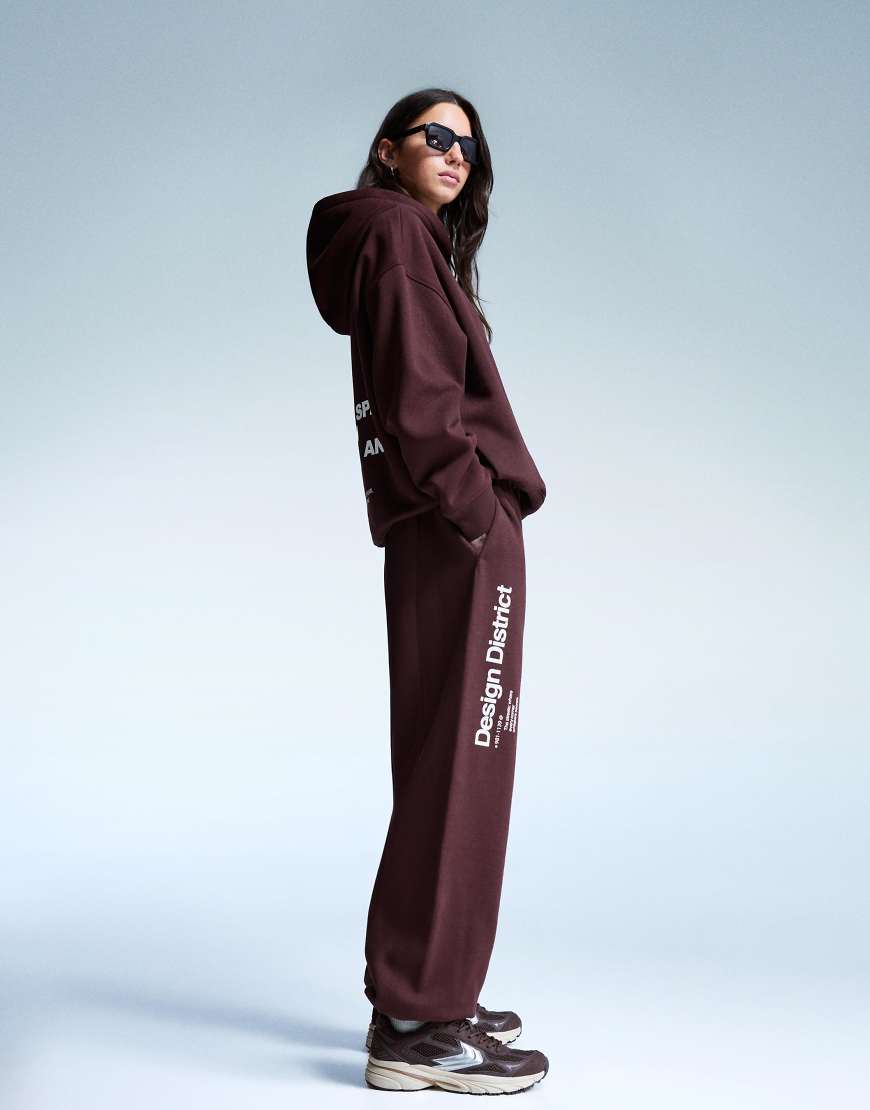 Bershka - Jogginghose mit Print in Schwarz von Bershka