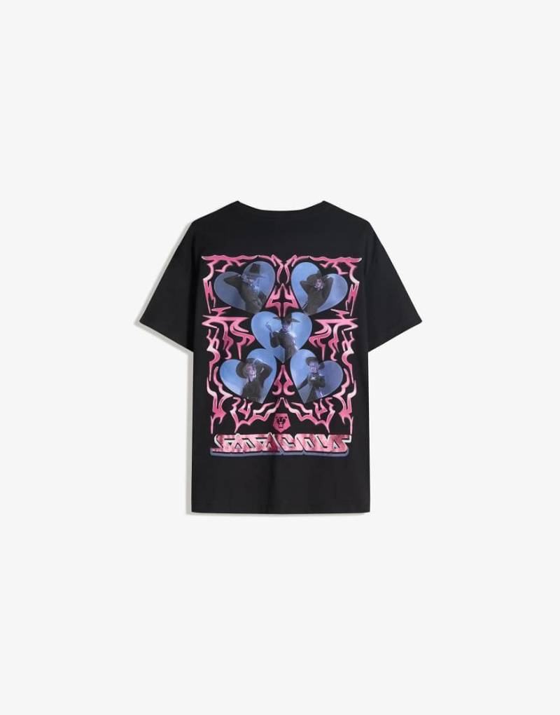 Bershka - KPop Demon Hunters Saja Boys - Kurzärmliges T-Shirt in Schwarz mit digitalem Filter-Print von Bershka
