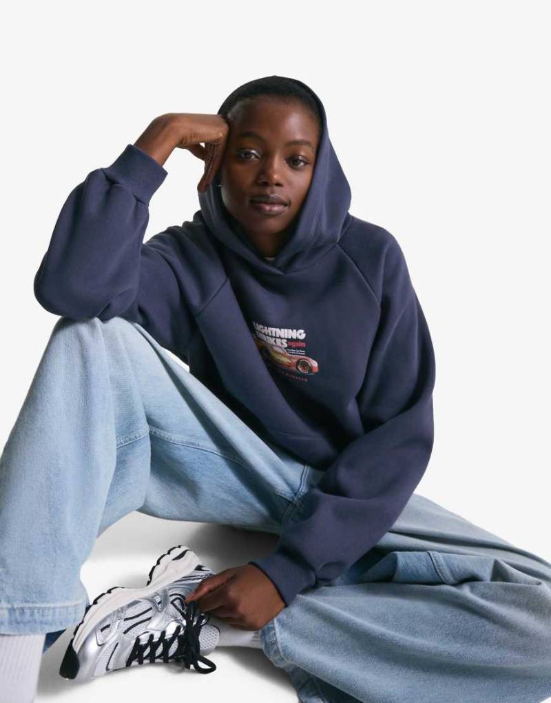 Bershka - Kapuzenpullover in Blau mit „Cars"-Motiv-Marineblau von Bershka