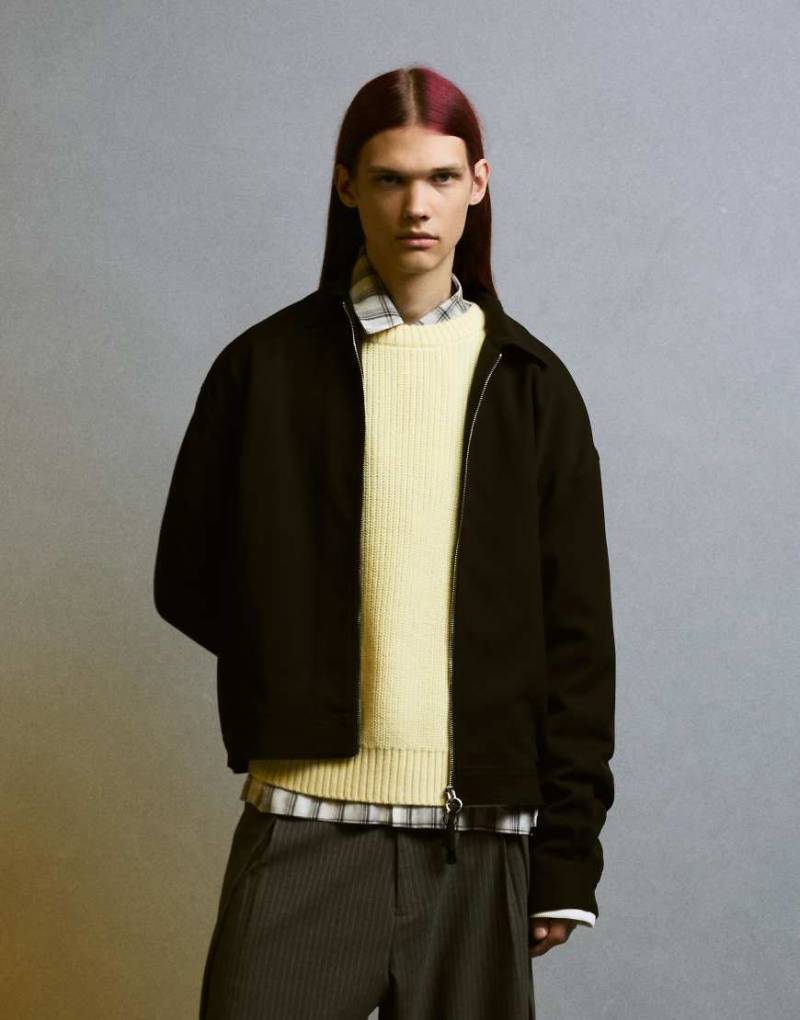 Bershka - Kastige, elegante Hemdjacke in Schwarz mit Reißverschluss von Bershka