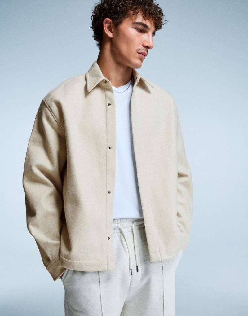 Bershka - Kastige Hemdjacke aus Flanell in Beige-Neutral von Bershka