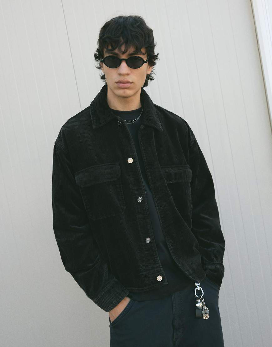 Bershka - Kastige Jacke aus Cord in Schwarz von Bershka