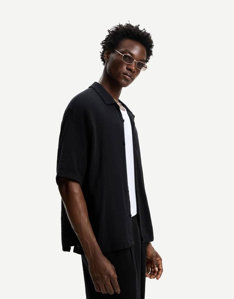 Bershka - Kurzärmliges Hemd in Schwarz mit Struktur von Bershka