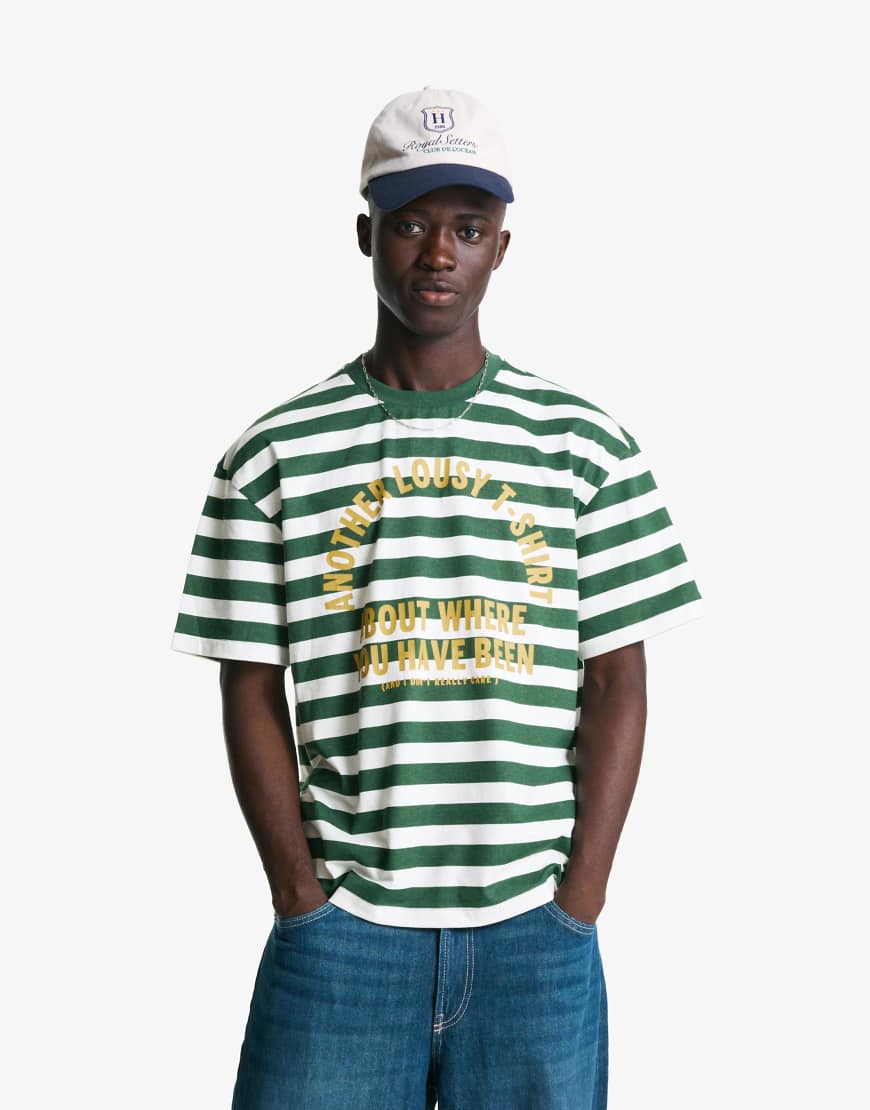 Bershka - Kurzärmliges T-Shirt in Grün mit Print von Bershka