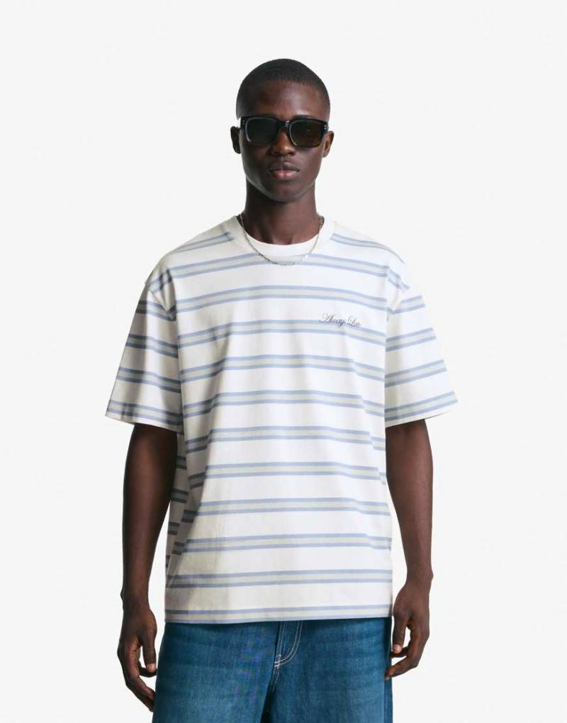 Bershka - Kurzärmliges T-Shirt in Jeansblau mit Print von Bershka