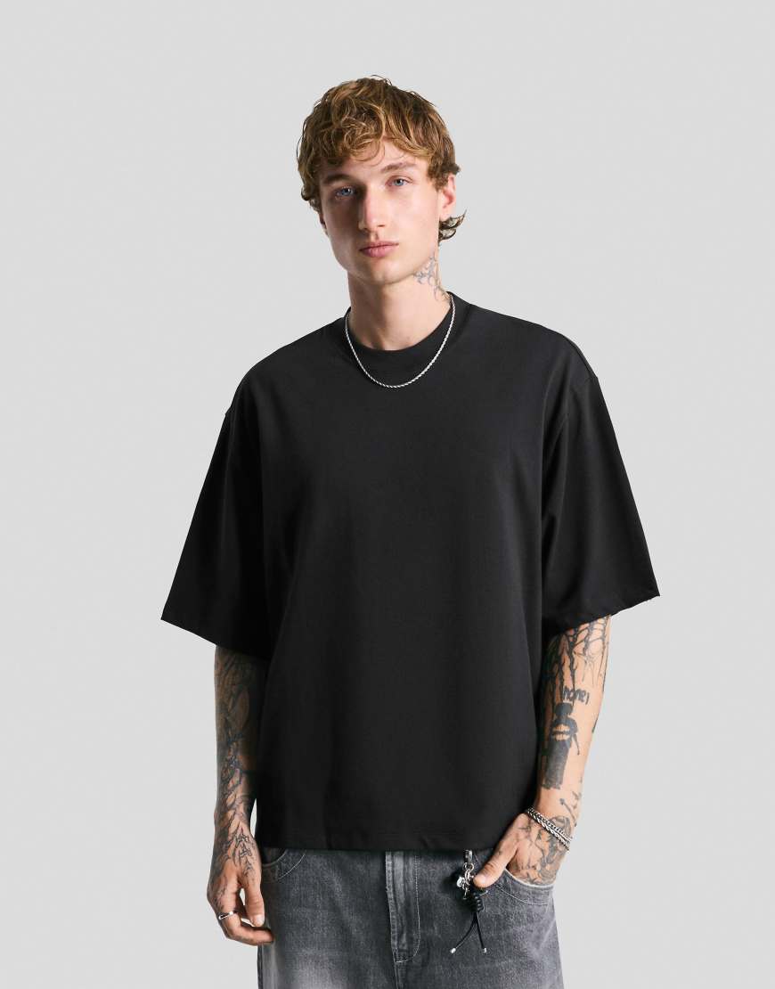 Bershka - Kurzärmliges T-Shirt in Schwarz von Bershka
