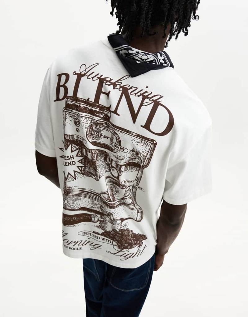 Bershka - Kurzärmliges T-Shirt in Weiß mit Print von Bershka