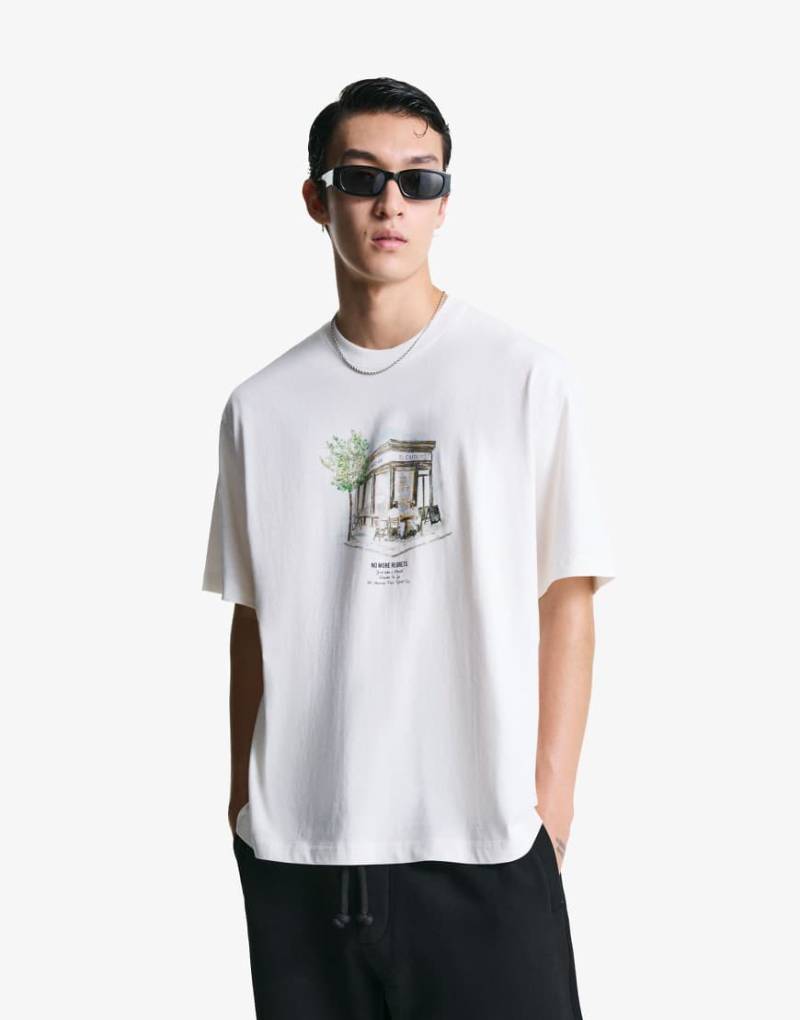 Bershka - Kurzärmliges T-Shirt in Weiß mit Print von Bershka