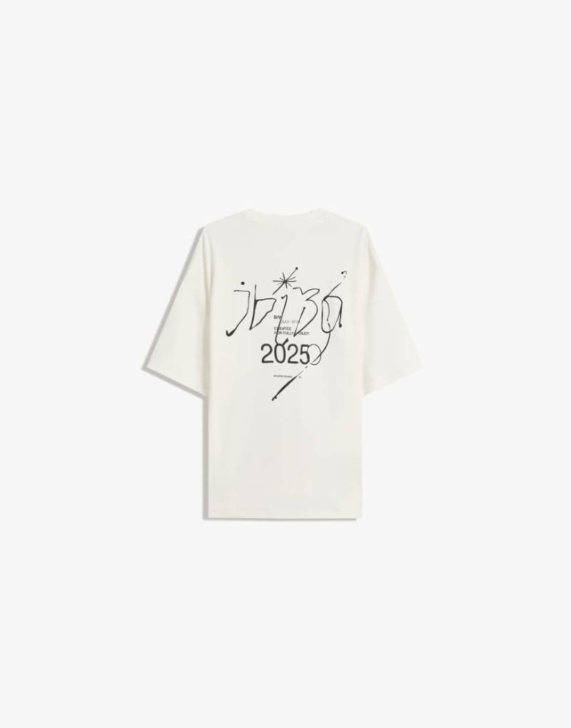 Bershka - Kurzärmliges T-Shirt in Weiß mit Print von Bershka