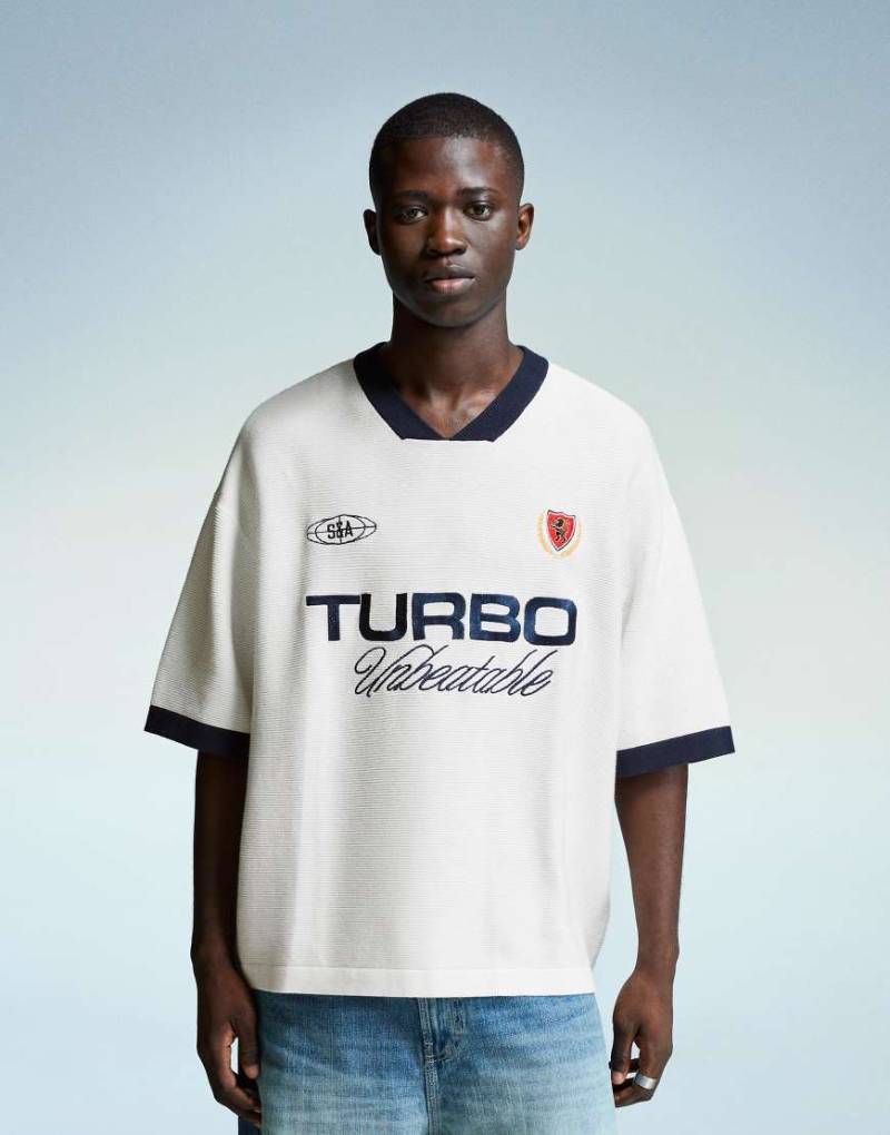 Bershka - Kurzärmliges T-Shirt in Weiß mit Print von Bershka