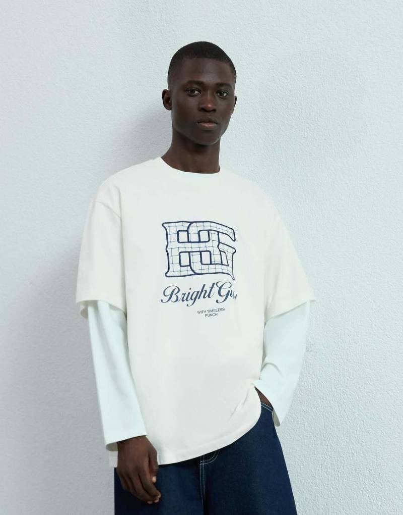 Bershka - Kurzärmliges T-Shirt in Weiß mit Print Bershka - Kurzärmliges T-Shirt in Weiß mit Print von Bershka